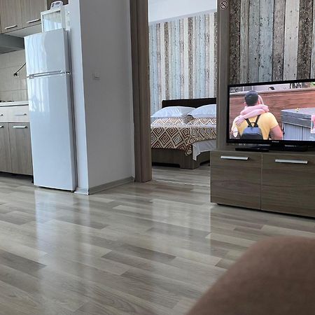 Apartament Carina Summerland Мамая Екстериор снимка